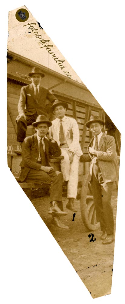 JRA-040 / 1. Chema; 2. Juan Rosado / Papel brillante / 6*2.5 / B/N