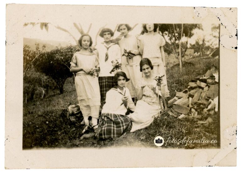 JRA-055 / Sin identificar / Papel brillante / 5*7.5 / B/N