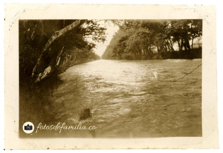 RA-074 / Río Medellín / Papel brillante / 5*7 / B/N
