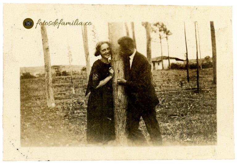 JRA-079 / Rosita Uribe y Jorge Castro / Papel brillante / 5*7 / B/N