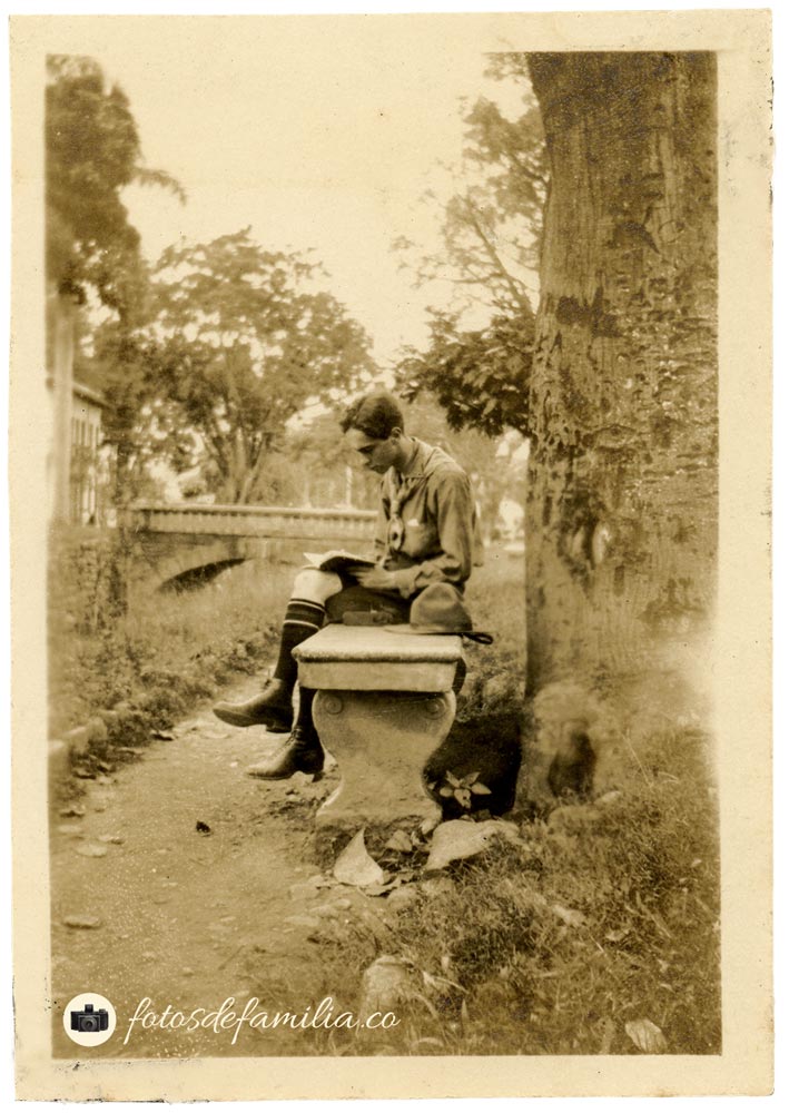 JRA-092 / Carlos Lorgacha / Papel brillante / 8.5*6 / B/N