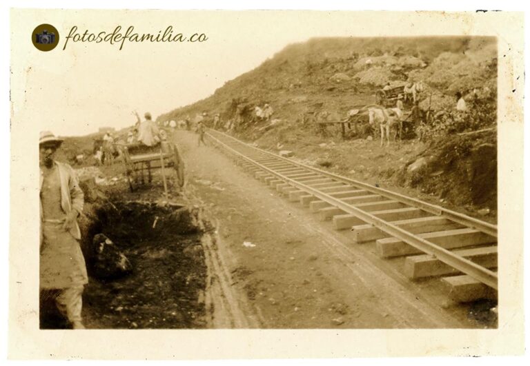 JRA-151 / Trabajos en el Tranvía de Oriente / Papel brillante / 7*4.5 / B/N