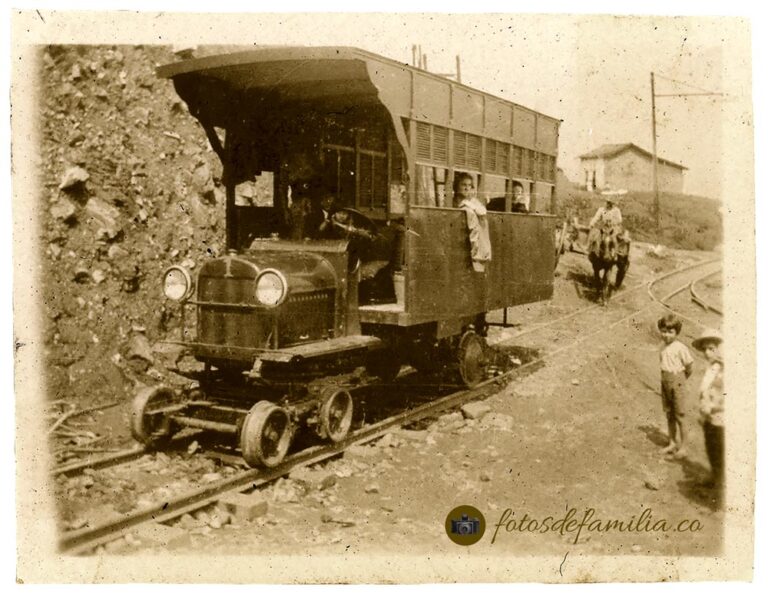 JRA-153 / Trabajos en el Tranvía de Oriente / Papel brillante / 5.5*4 / B/N