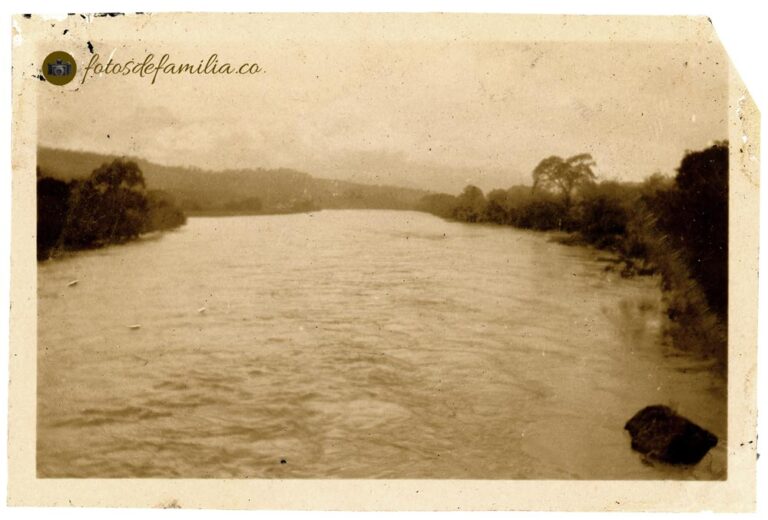 JRA-162 / Río Cuaca (La Pintada) / Papel brillante / 4.5*6.5 / B/N