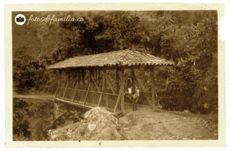 JRA-165 / Camino de Supía. Río Arquía / Papel brillante / 4.5*6.5 / B/N