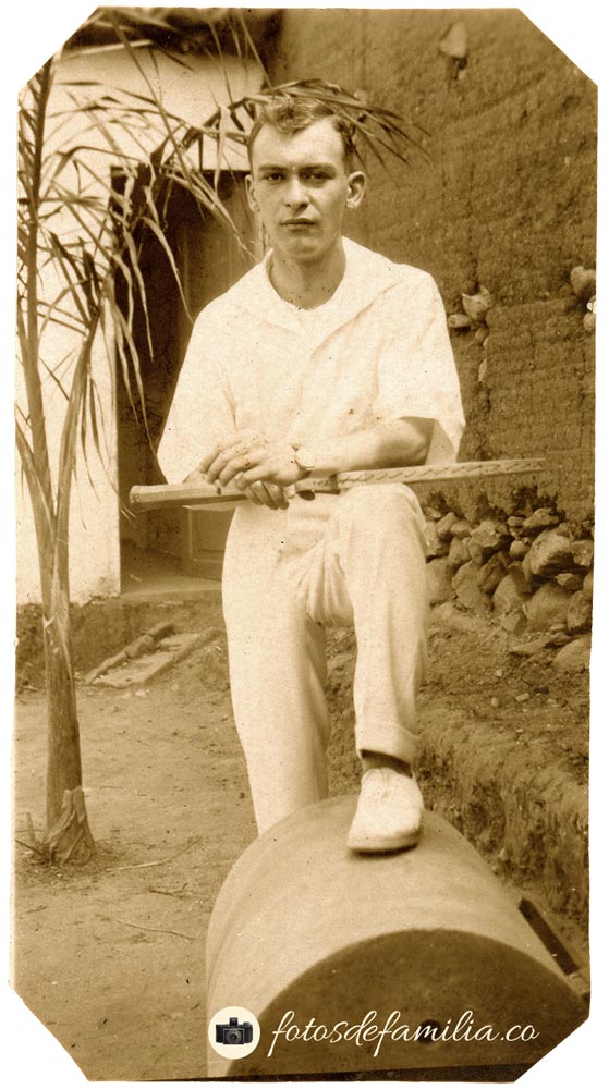 JRA-179 / Juan Rodríguez / Papel brillante / 6*3.5 / B/N