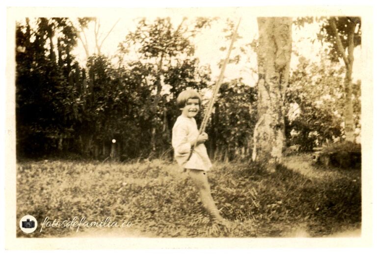 JRA-180 / Familia Greiffenstein / Papel brillante / 4.5*6.5 / B/N