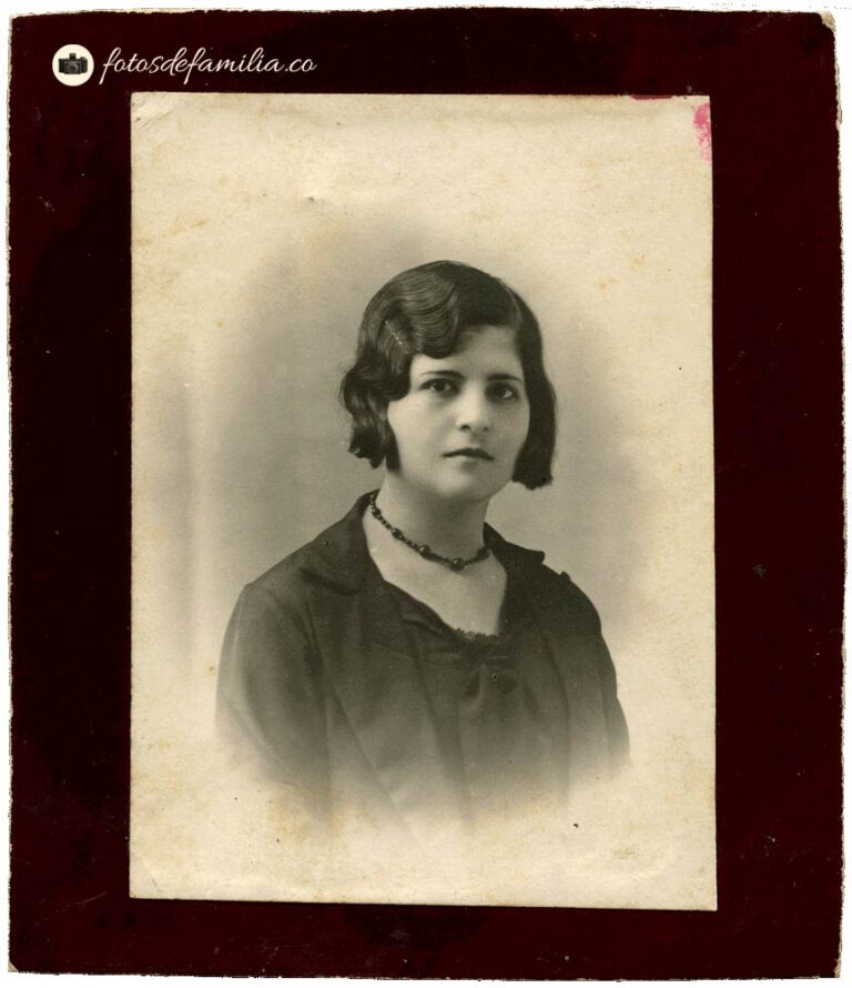 LCM_024-A / Lastenia Córdoba Maya / Papel / Gelatina / 8*9 / BYN