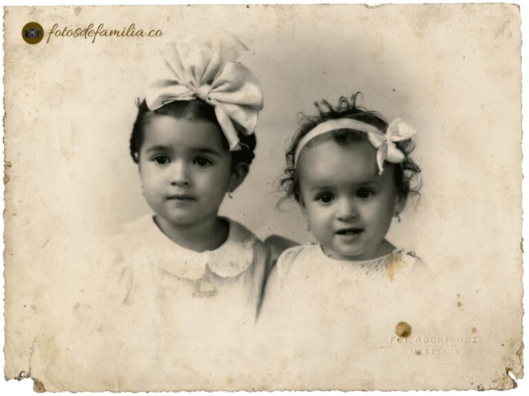 LCM_041 / Marta Córdoba Maya y Margarita Córdoba Sevillano (Fotografía entre 1938 y 1939) / Papel / Gelatina / 20.5*15.5 / BYN