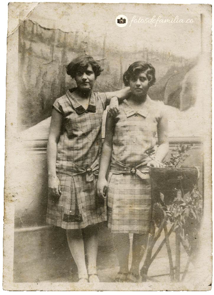 LCM_192 / Lastenia Córdoba Maya – Margarita Córdoba Maya / Papel / Gelatina / 6.5*8 / BYN