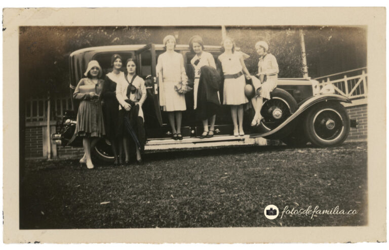 MEG_026 / María Elena González Mesa / Papel brillante / 7,5*12 / BYN