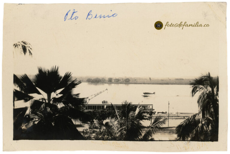 MEG_035 / Puerto Berrío, Antioquia / Papel brillante / 7,5*12 / BYN