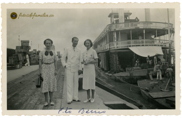 MEG_075 / María Elena González Mesa / Papel brillante / 7,5*11,5 / BYN