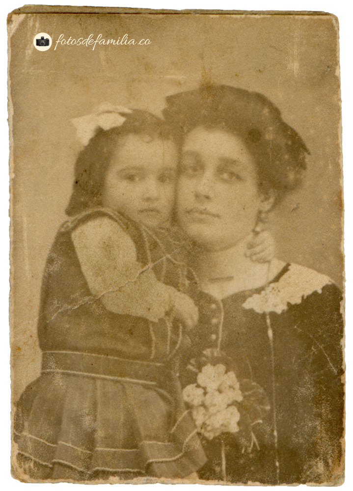 MEG_118 / María Elena González Mesa, Andrea (Ama de llaves) / Bordeaux, Francia / Noviembre 30, 1916 / Papel mate / 3,5*2,5/ BYN