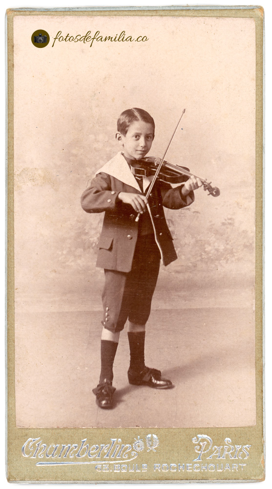 MEG_SOBRE_002 / Enrique González Mesa (hermano) / Papel brillante / 8*4,5 / BYN